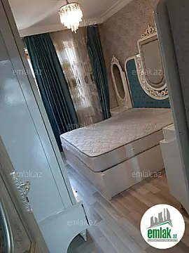 Satılır 2 otaqlı köhnə tikili 68 m²
