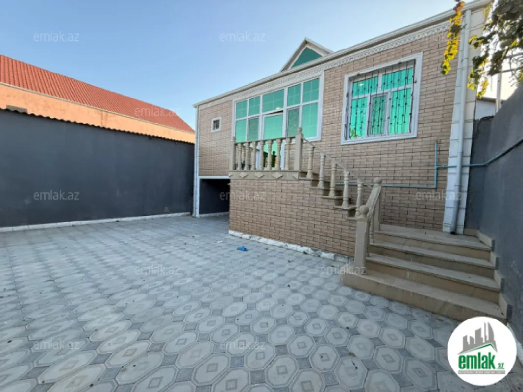 Satılır 4 otaqlı həyət evi 186 m²