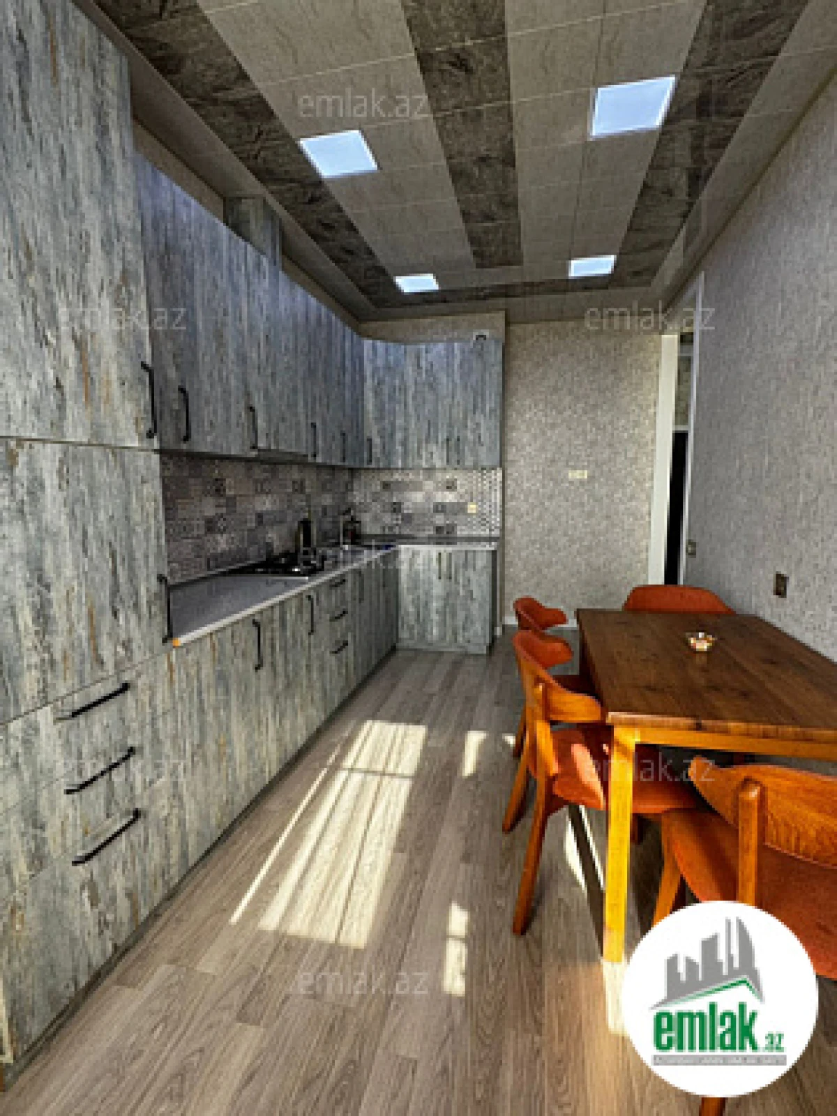 Satılır 2 otaqlı yeni tikili 86 m²