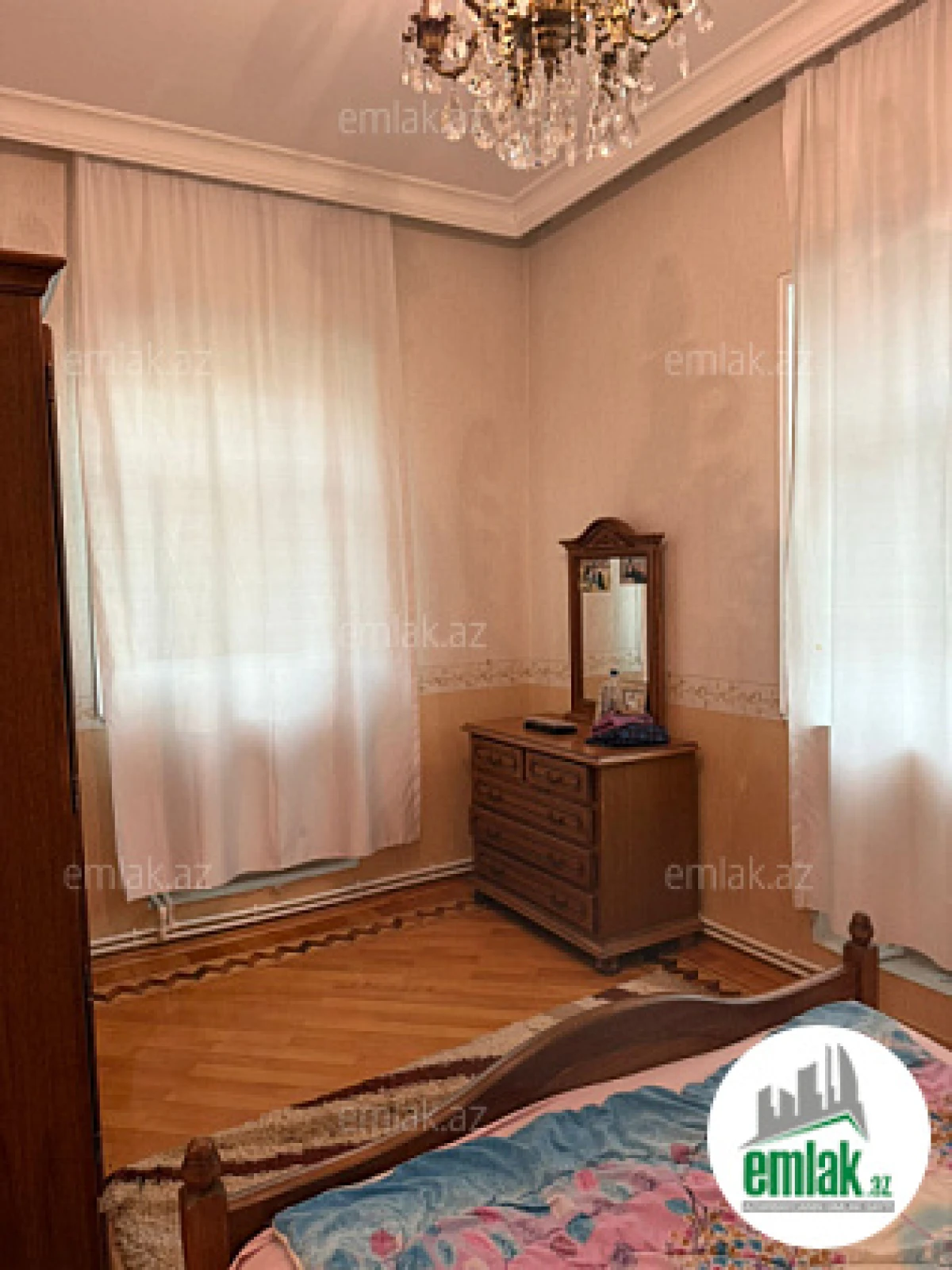Satılır 5 otaqlı həyət evi 210 m²