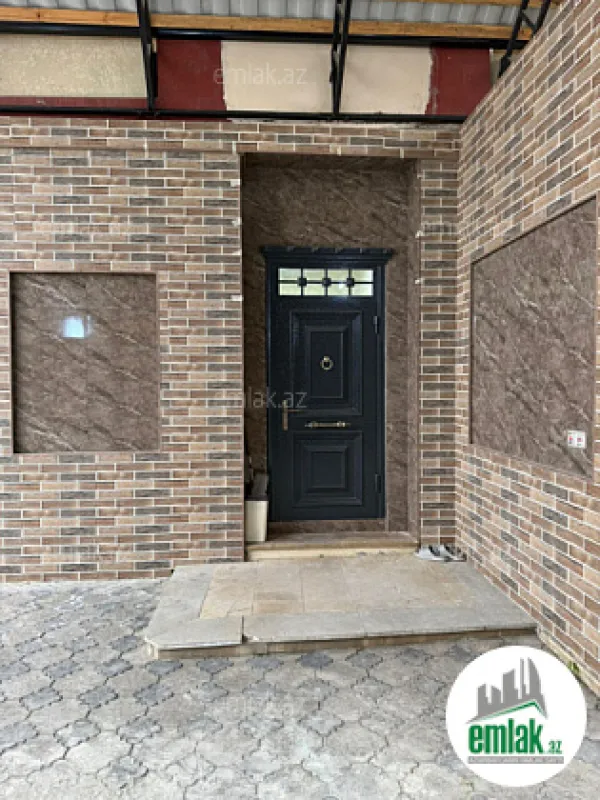 Satılır 5 otaqlı həyət evi 210 m²