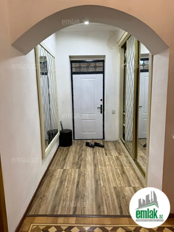 Satılır 5 otaqlı həyət evi 210 m²