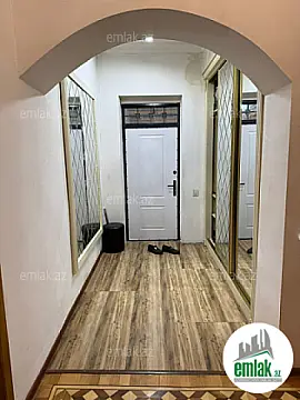 Satılır 5 otaqlı həyət evi 210 m²