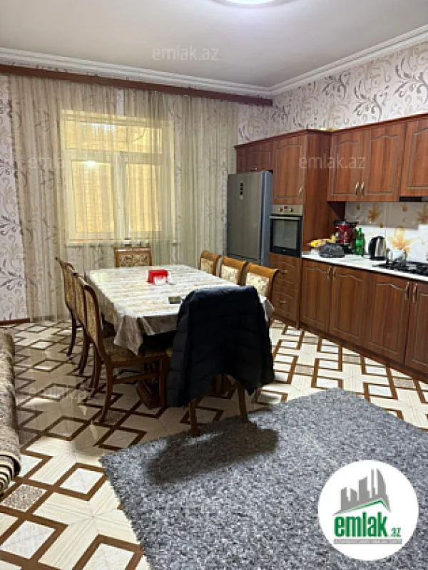Satılır 5 otaqlı həyət evi 210 m²