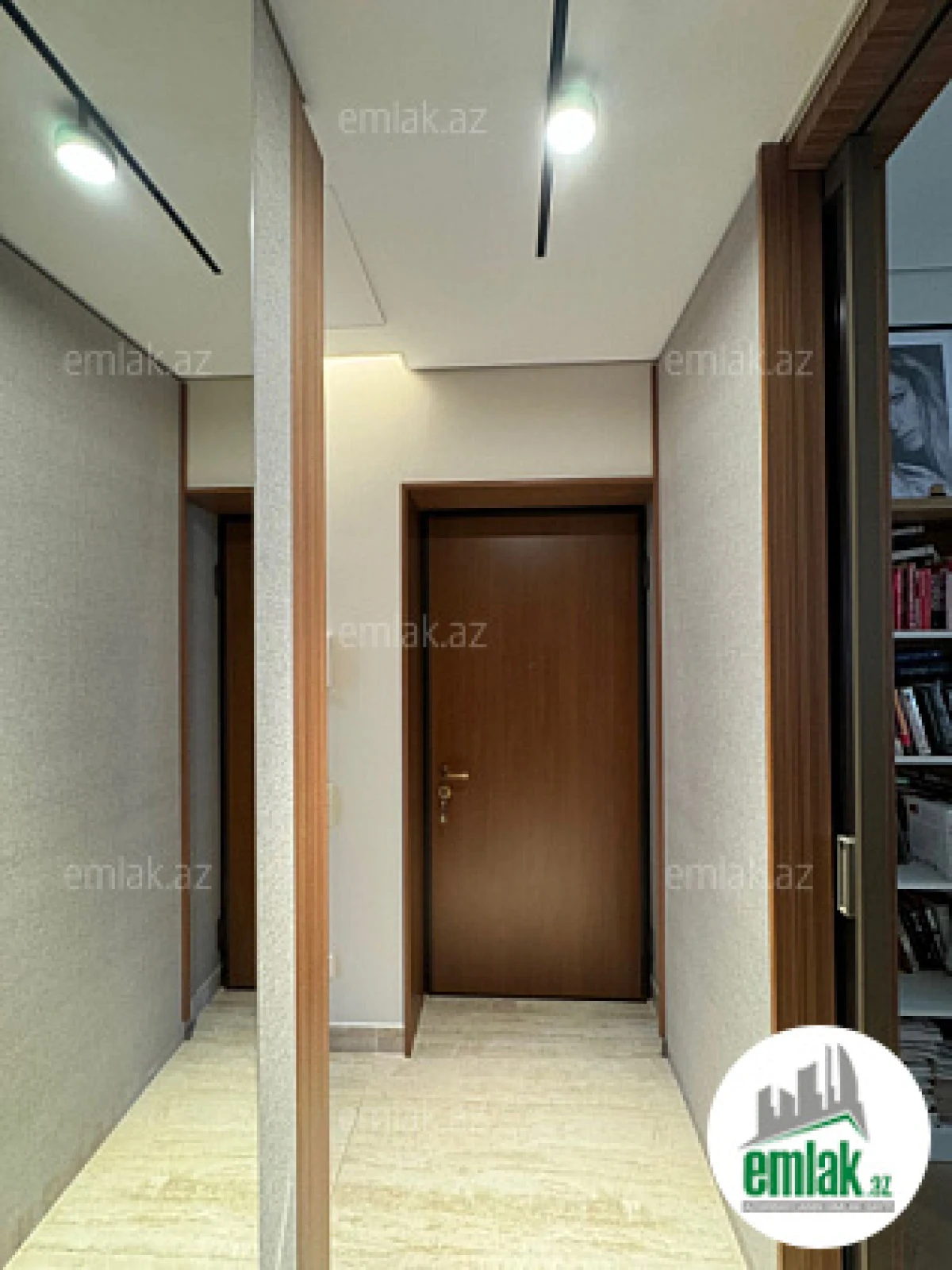 Satılır 2 otaqlı köhnə tikili 65 m²