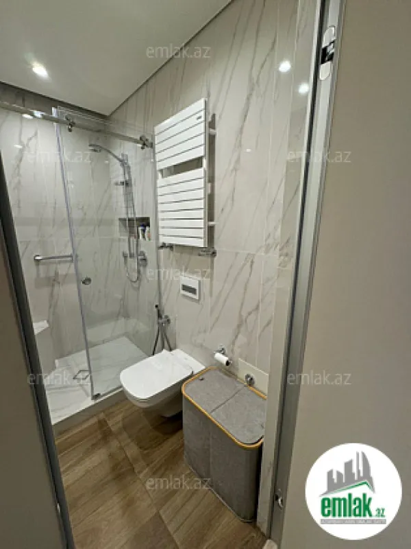 Satılır 2 otaqlı köhnə tikili 65 m²