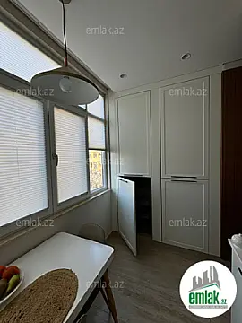 Satılır 2 otaqlı köhnə tikili 65 m²