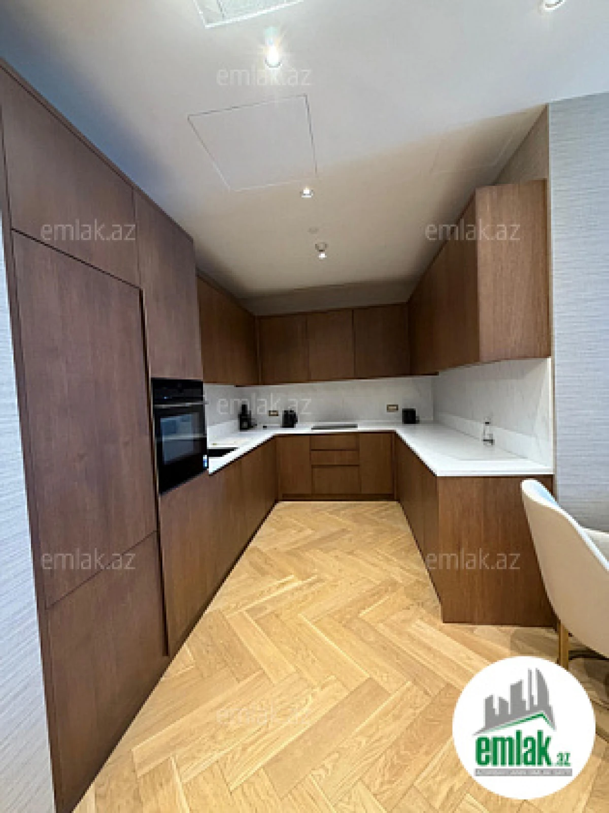 Satılır 2 otaqlı yeni tikili 100 m²