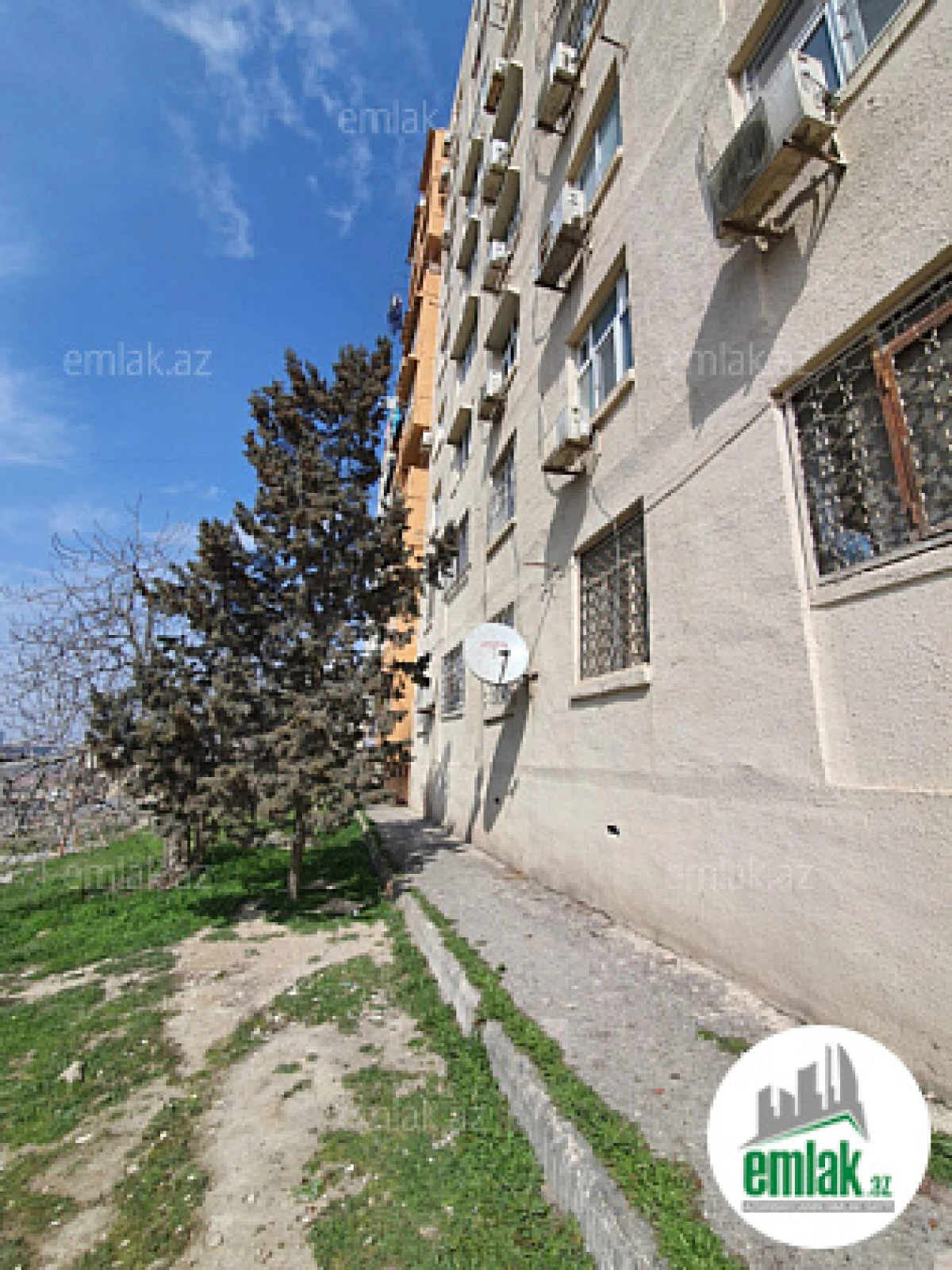 Satılır 4 otaqlı köhnə tikili 80 m²