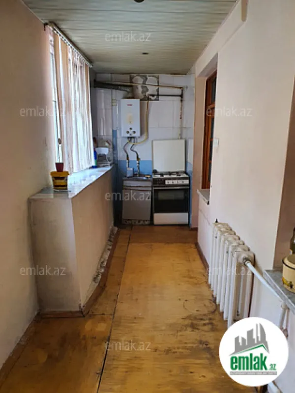 Satılır 4 otaqlı köhnə tikili 80 m²