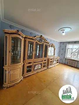 Satılır 4 otaqlı köhnə tikili 80 m²