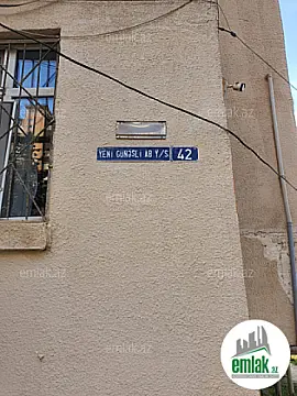 Satılır 4 otaqlı köhnə tikili 80 m²