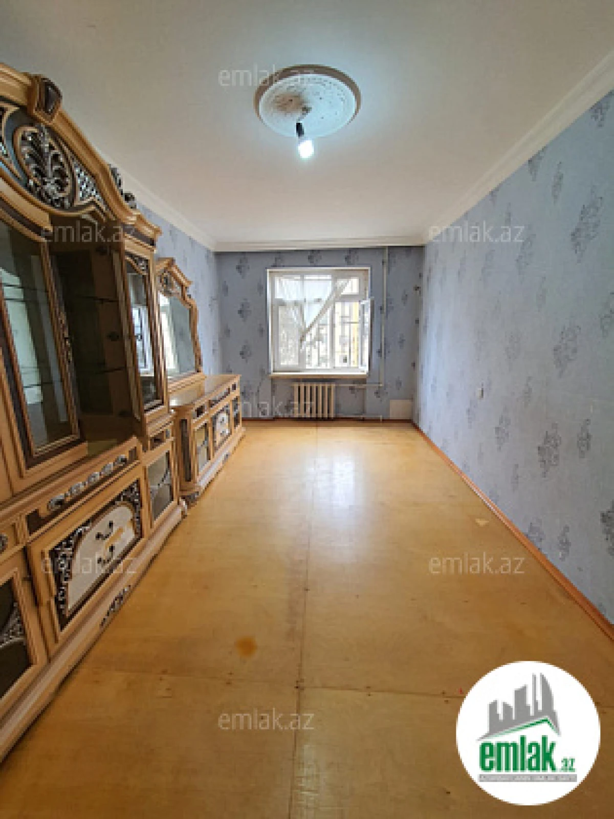 Satılır 4 otaqlı köhnə tikili 80 m²