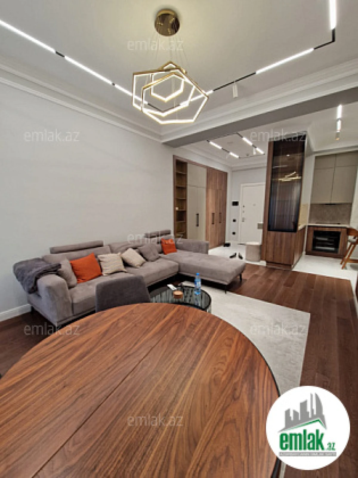 Satılır 2 otaqlı yeni tikili 65 m²