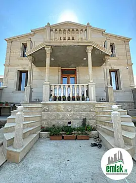 Satılır 9 otaqlı həyət evi 230 m² — Bakı 9 otaq 230.00 m²