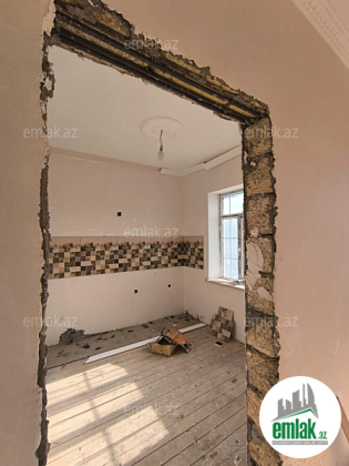 Satılır 5 otaqlı həyət evi 140 m²