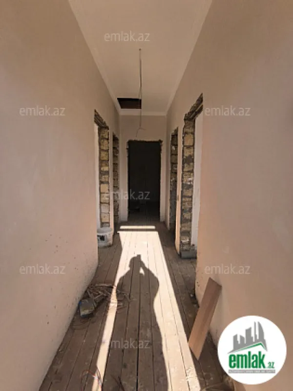 Satılır 5 otaqlı həyət evi 140 m²