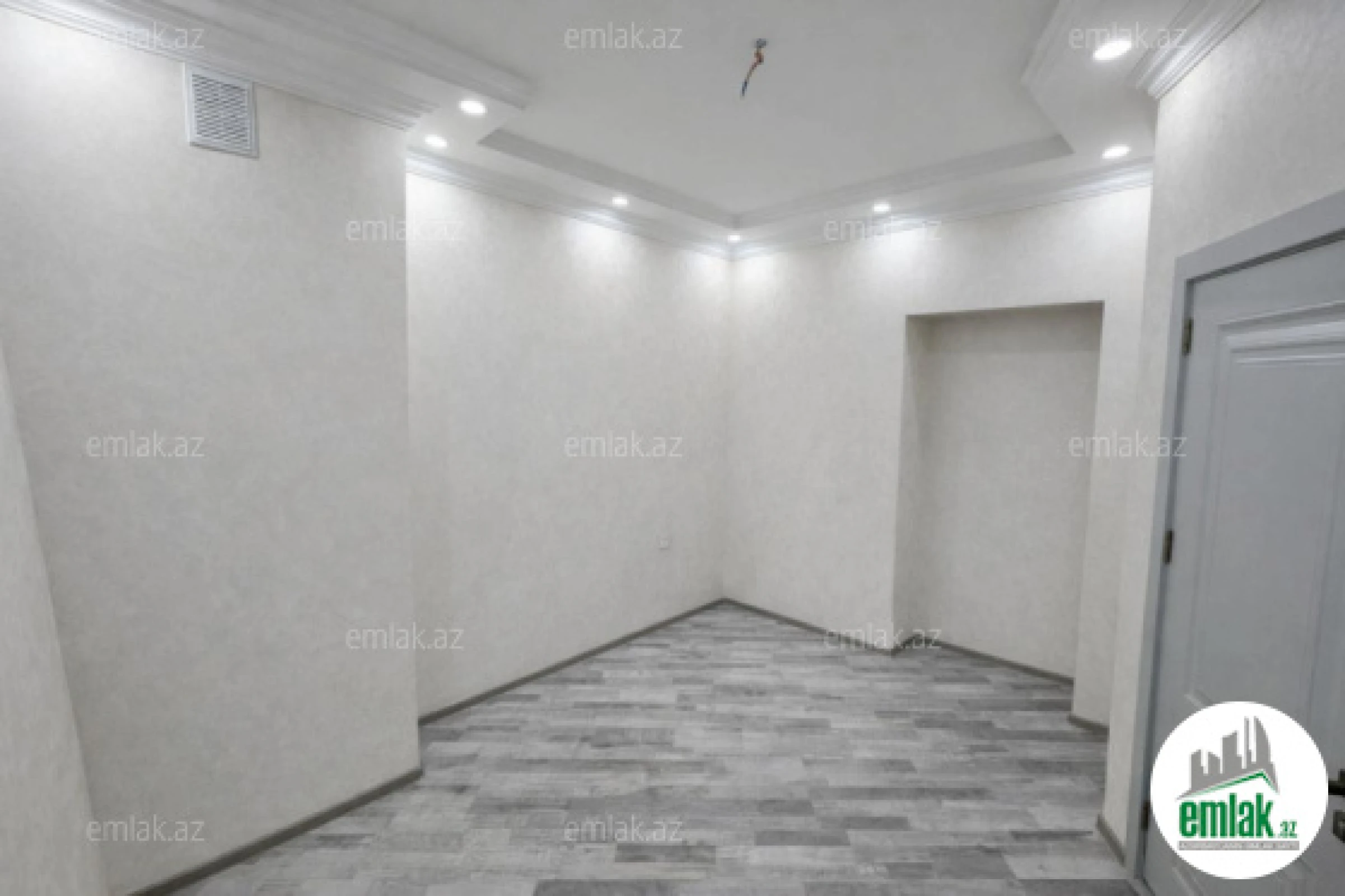 Satılır 3 otaqlı yeni tikili 80 m²