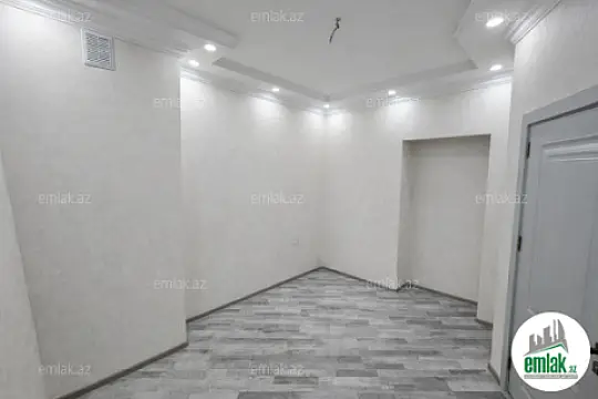 Satılır 3 otaqlı yeni tikili 80 m²
