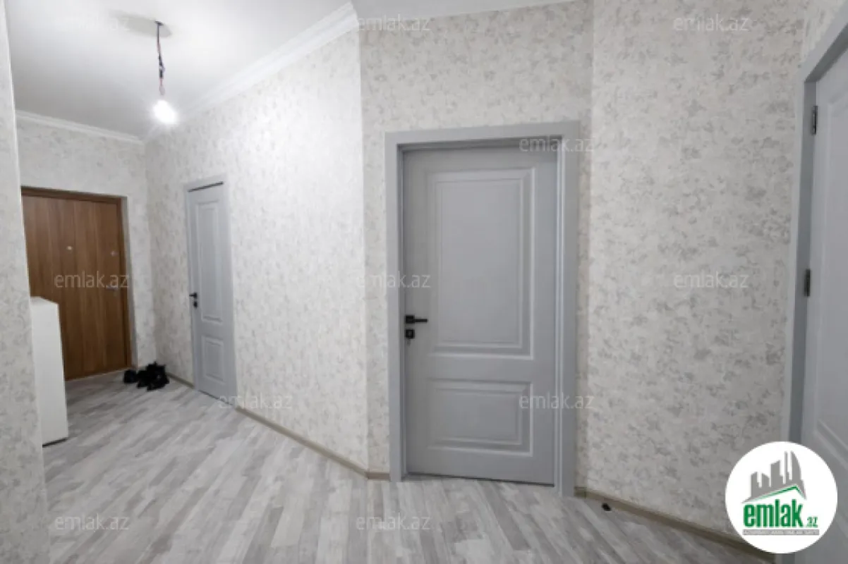 Satılır 3 otaqlı yeni tikili 80 m²