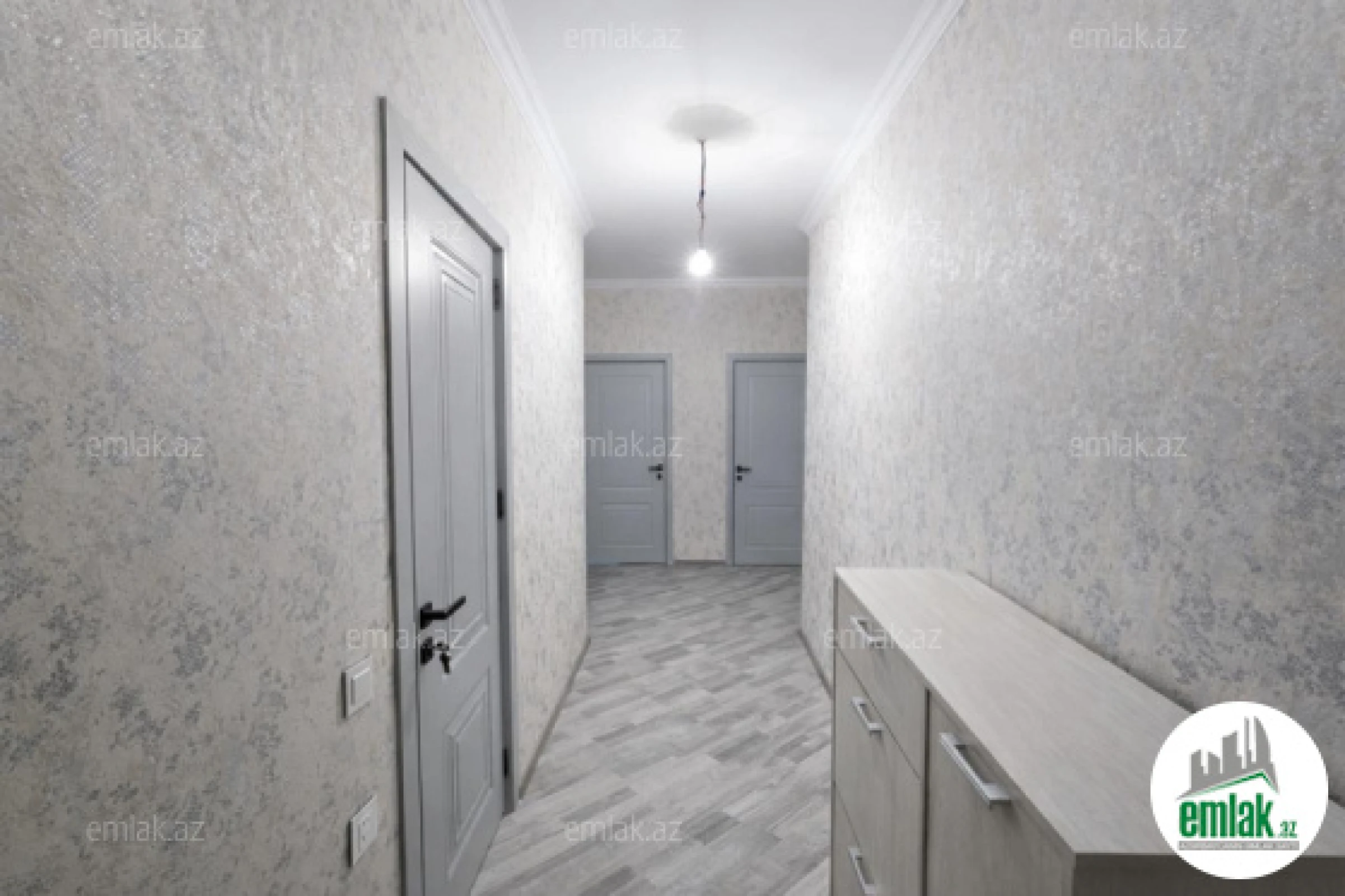 Satılır 3 otaqlı yeni tikili 80 m²