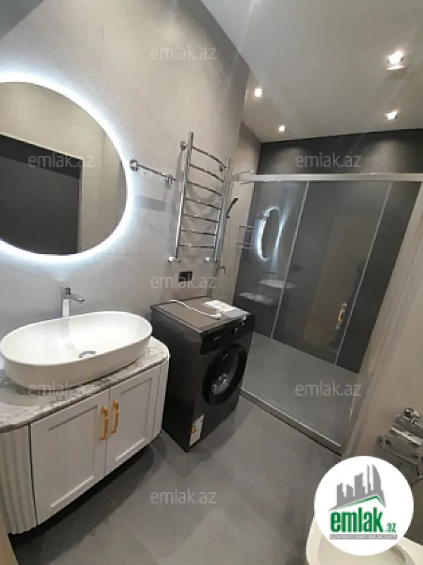 Satılır 3 otaqlı yeni tikili 128 m²