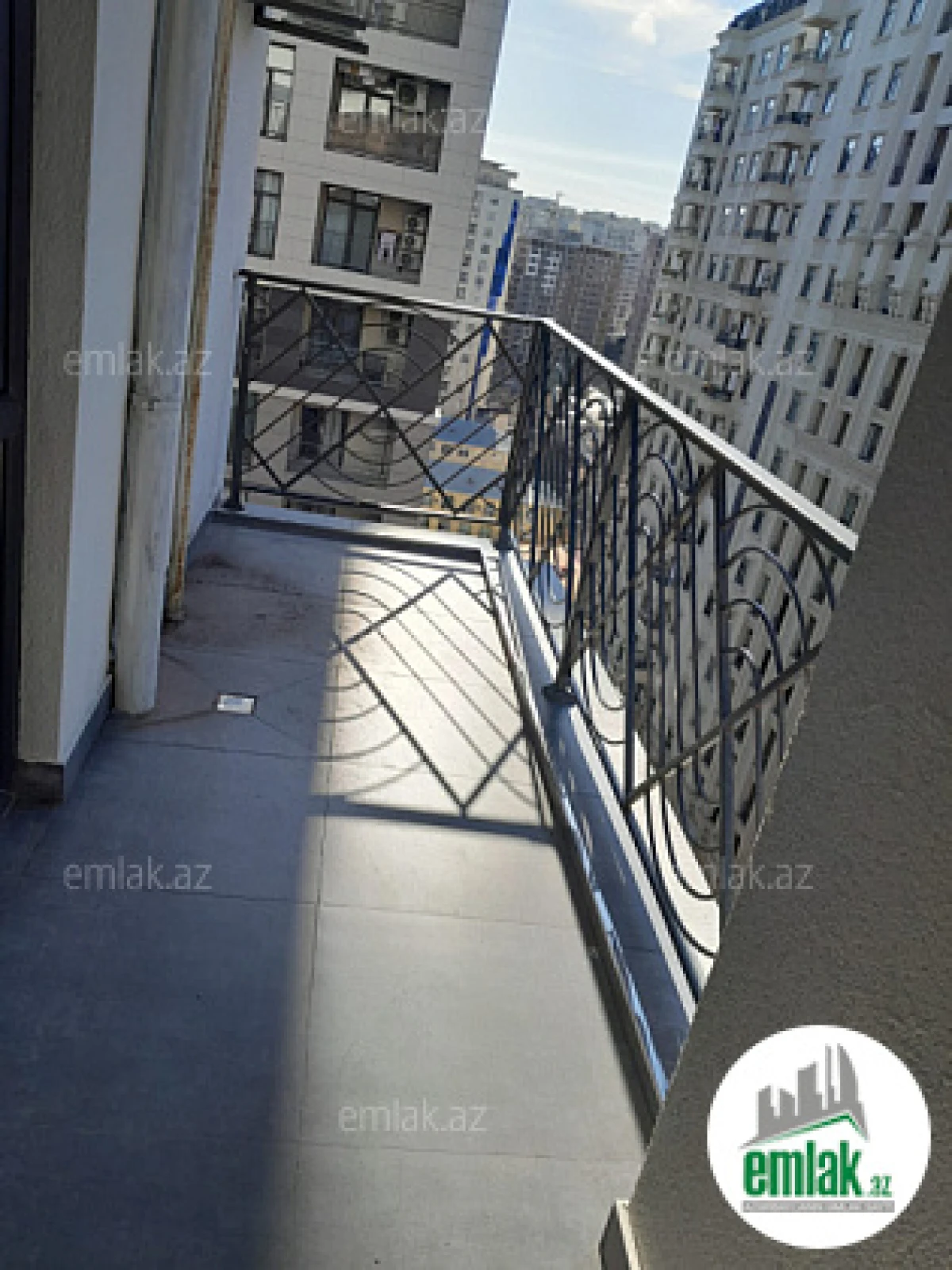 Satılır 3 otaqlı yeni tikili 128 m²