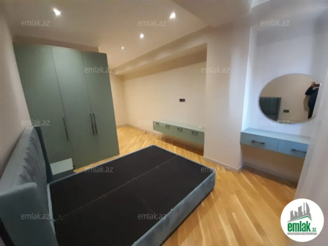 Satılır 3 otaqlı yeni tikili 128 m²