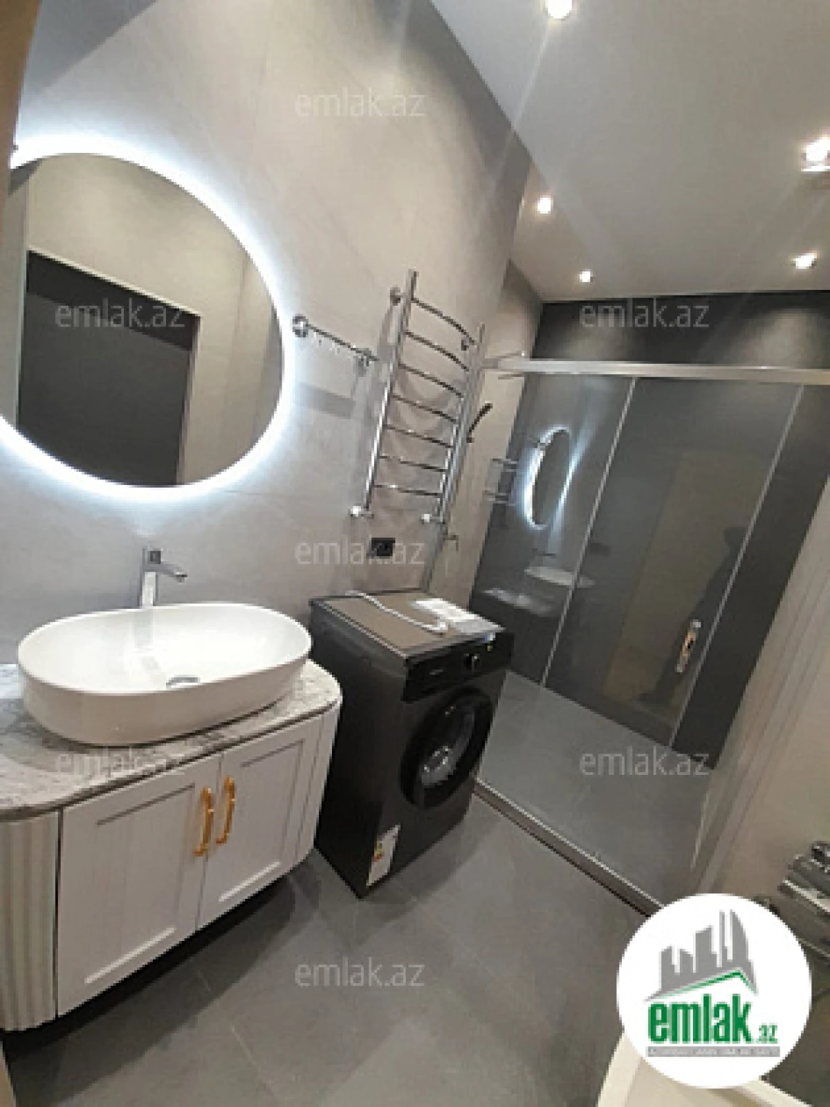 Satılır 3 otaqlı yeni tikili 128 m²