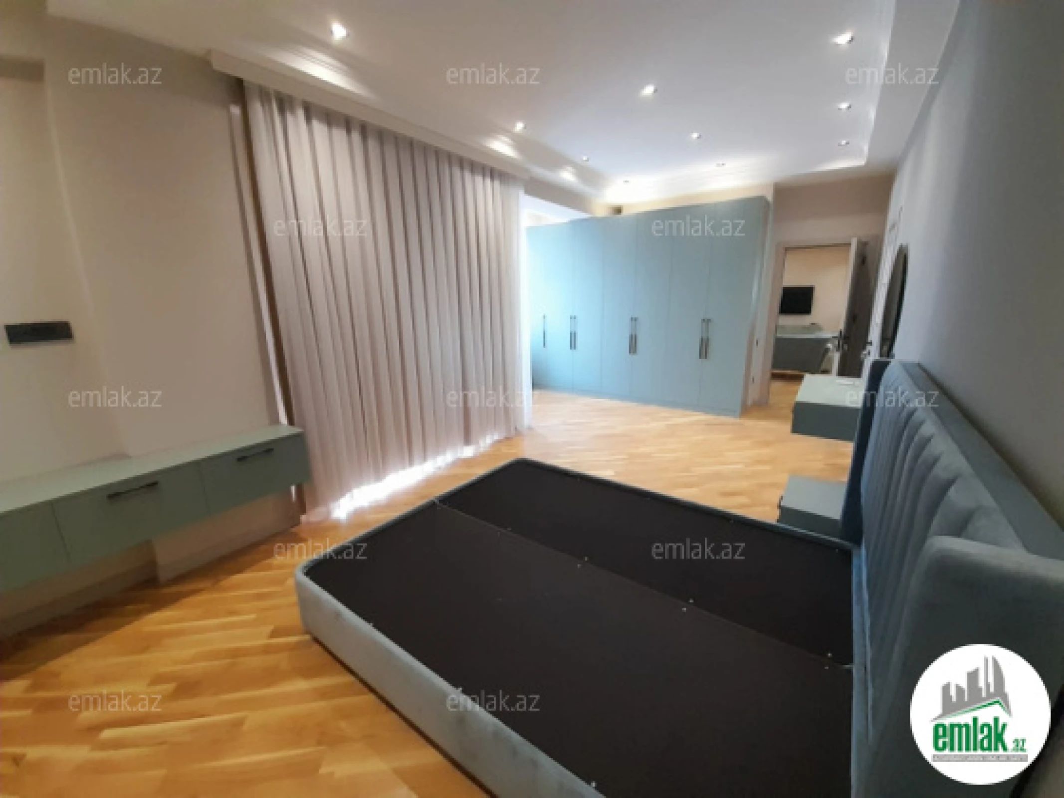 Satılır 3 otaqlı yeni tikili 128 m²