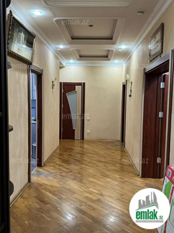 Satılır 4 otaqlı yeni tikili 183 m²
