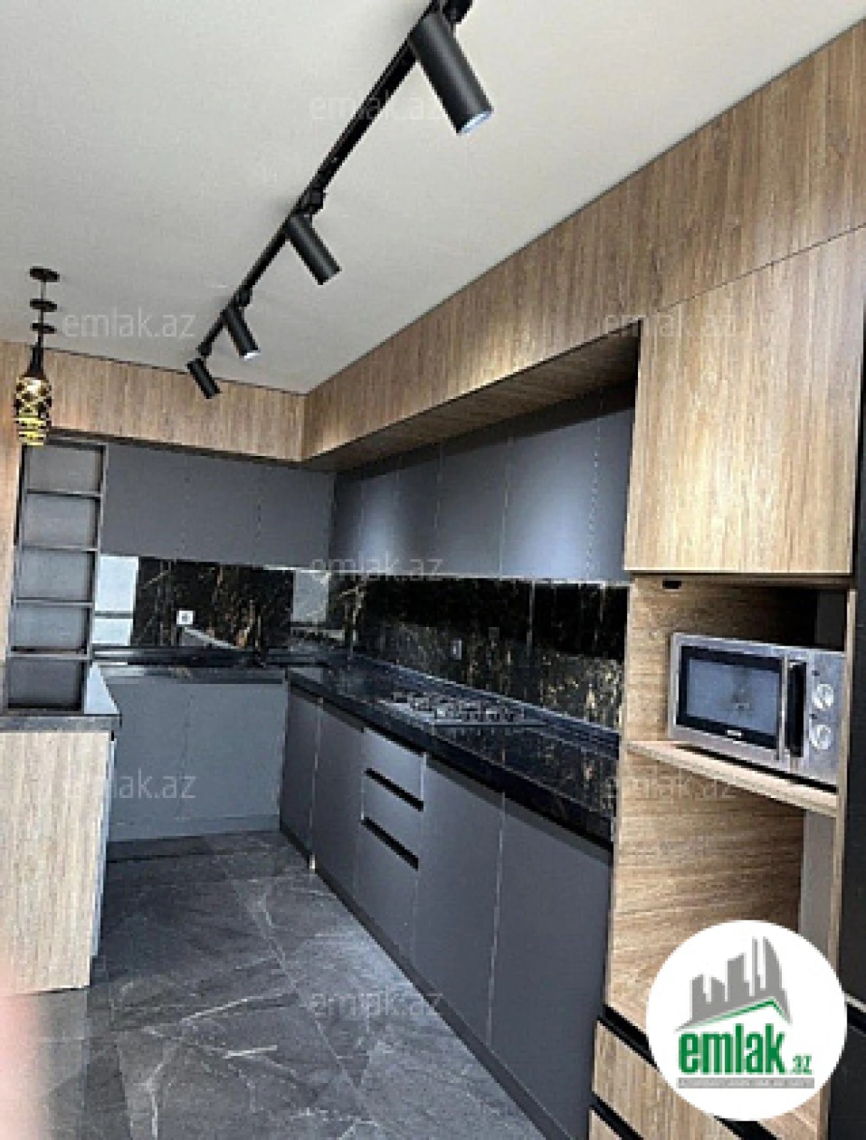 Satılır 2 otaqlı yeni tikili 80 m²