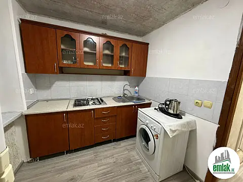 Satılır 1 otaqlı köhnə tikili 30 m²