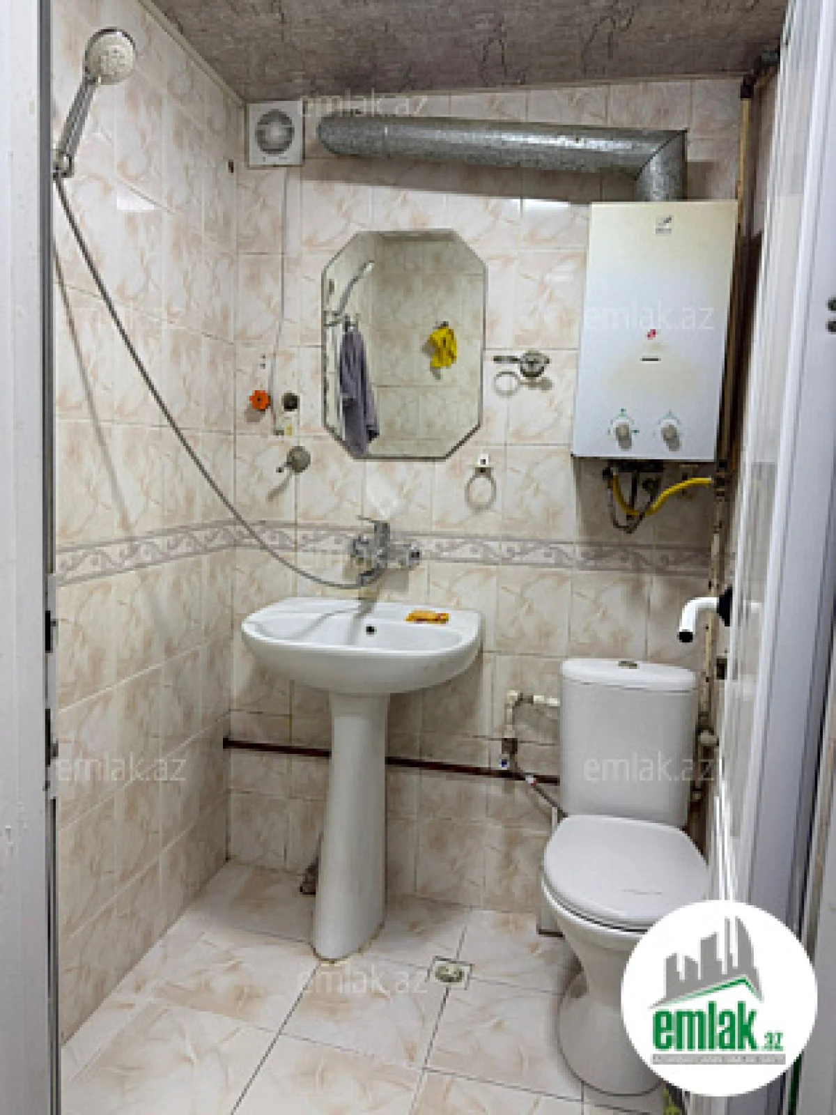 Satılır 1 otaqlı köhnə tikili 30 m²