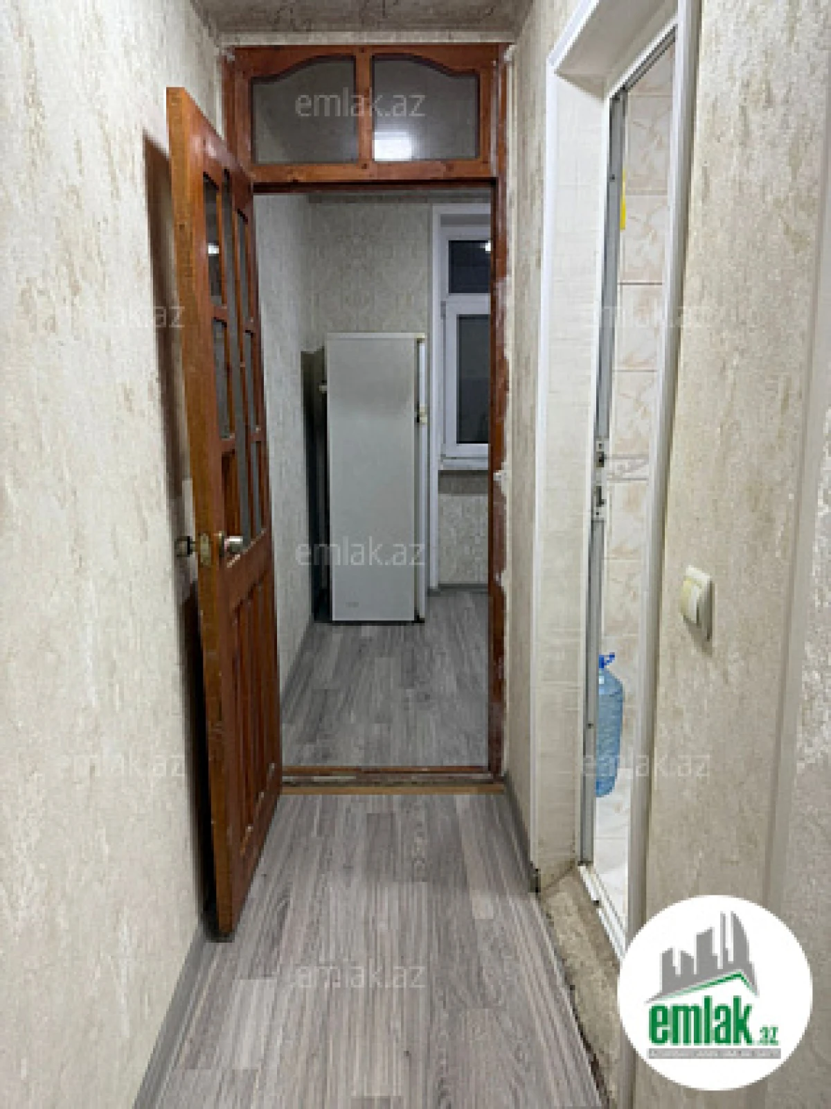 Satılır 1 otaqlı köhnə tikili 30 m²