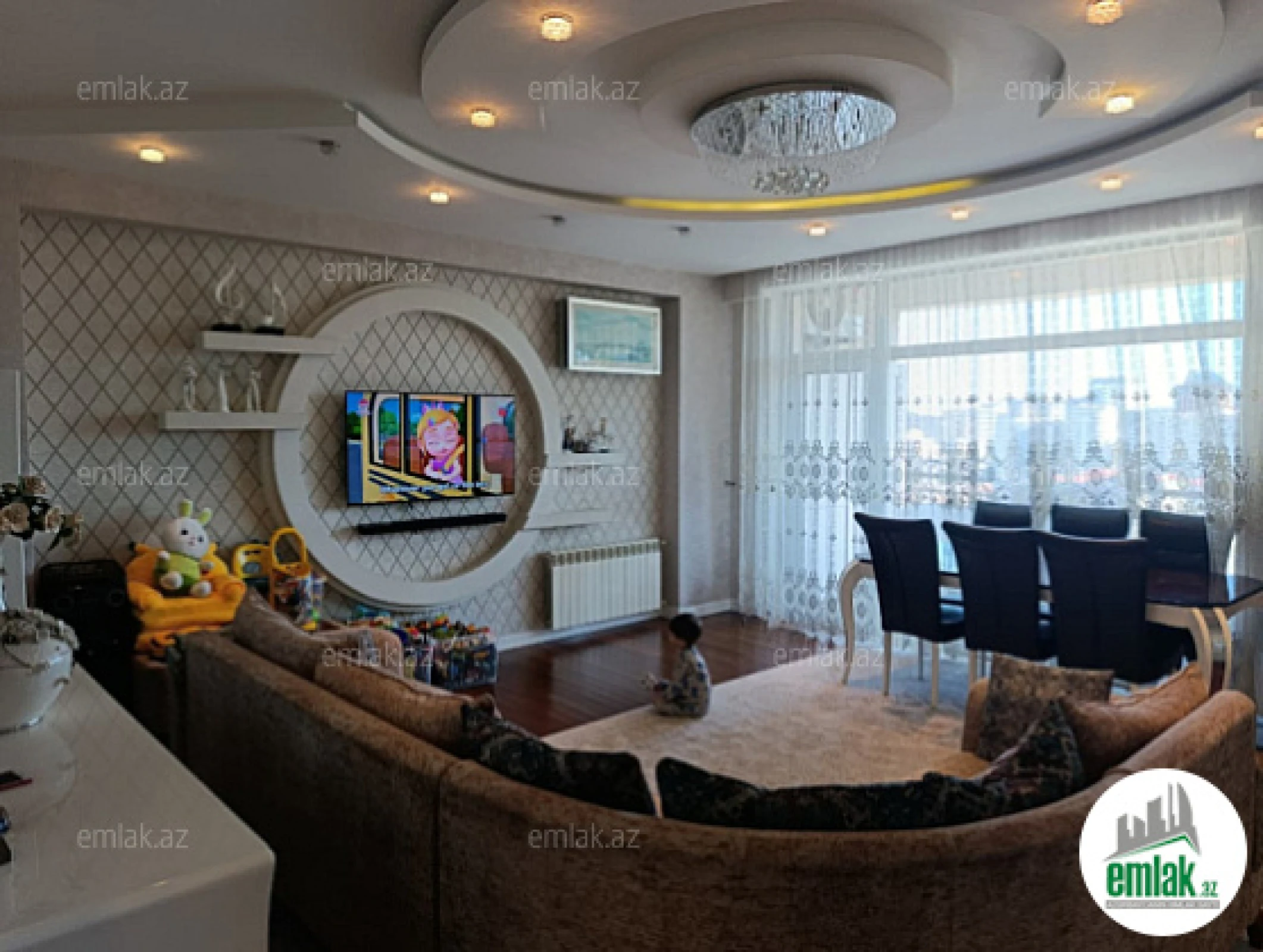 Satılır 4 otaqlı yeni tikili 196 m²