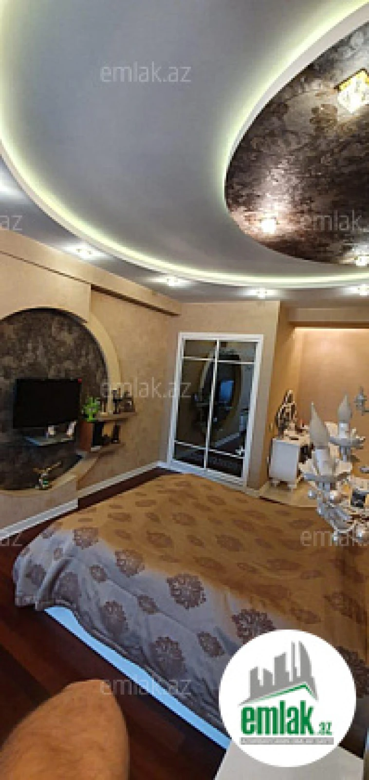 Satılır 4 otaqlı yeni tikili 196 m²