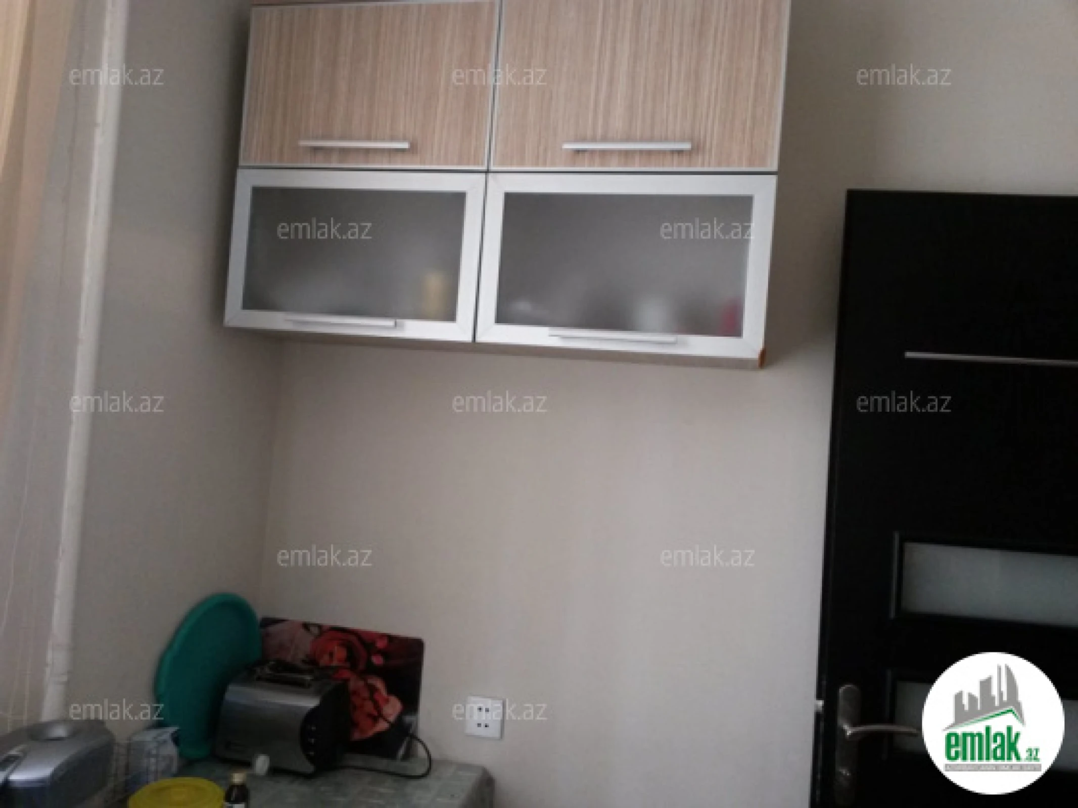 Satılır 2 otaqlı köhnə tikili 65 m²
