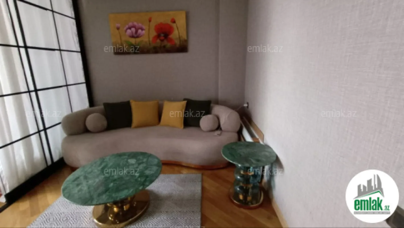 Satılır 3 otaqlı yeni tikili 90 m²