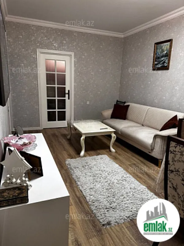 Satılır 2 otaqlı köhnə tikili 50 m²