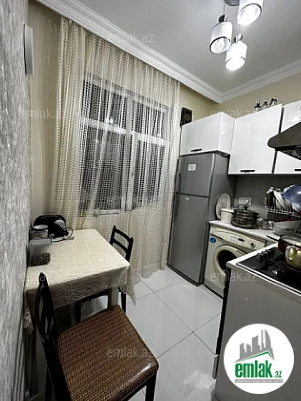 Satılır 2 otaqlı köhnə tikili 50 m²