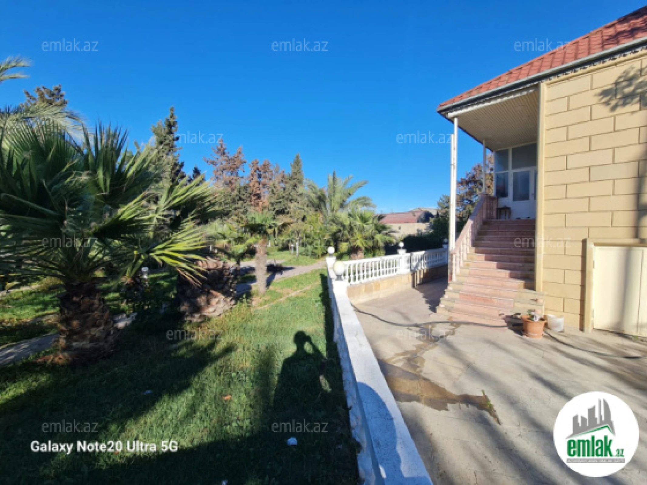 Satılır 7 otaqlı mənzil 500 m²