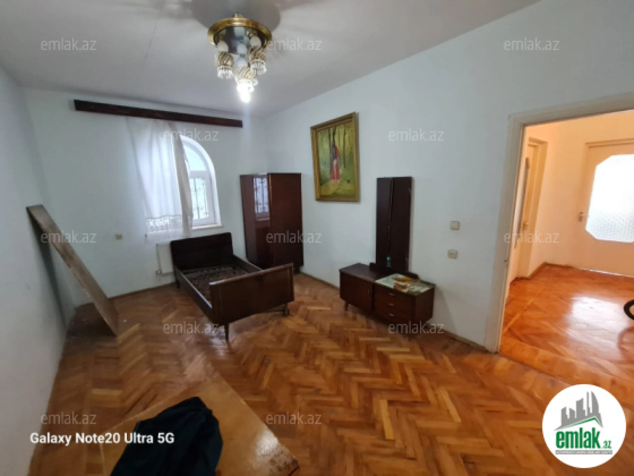 Satılır 7 otaqlı mənzil 500 m²