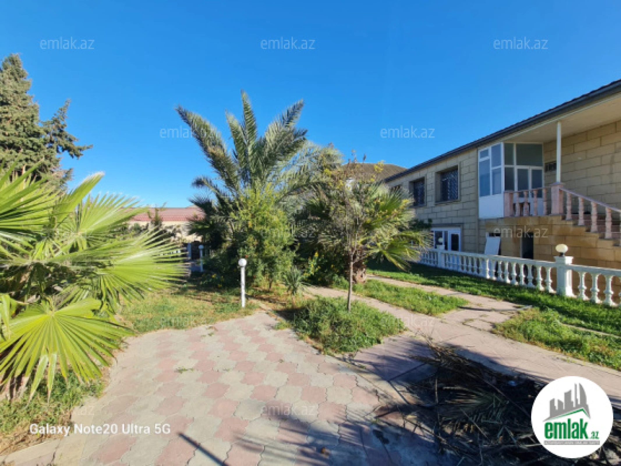 Satılır 7 otaqlı mənzil 500 m²