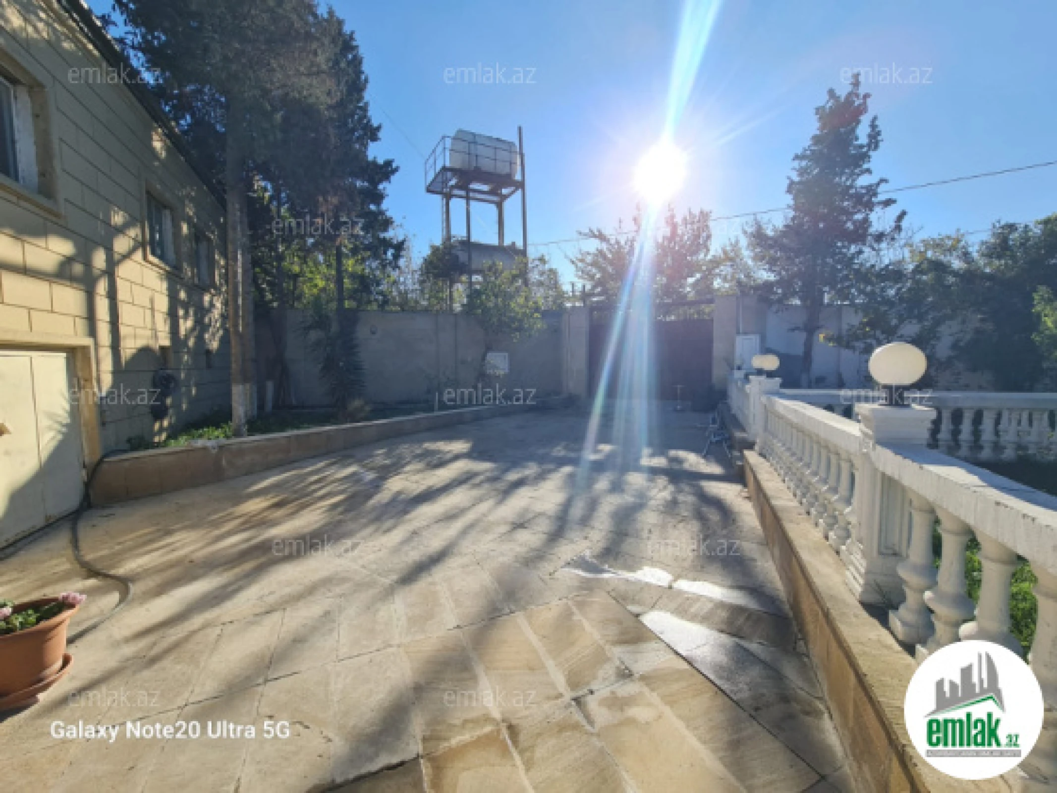 Satılır 7 otaqlı mənzil 500 m²