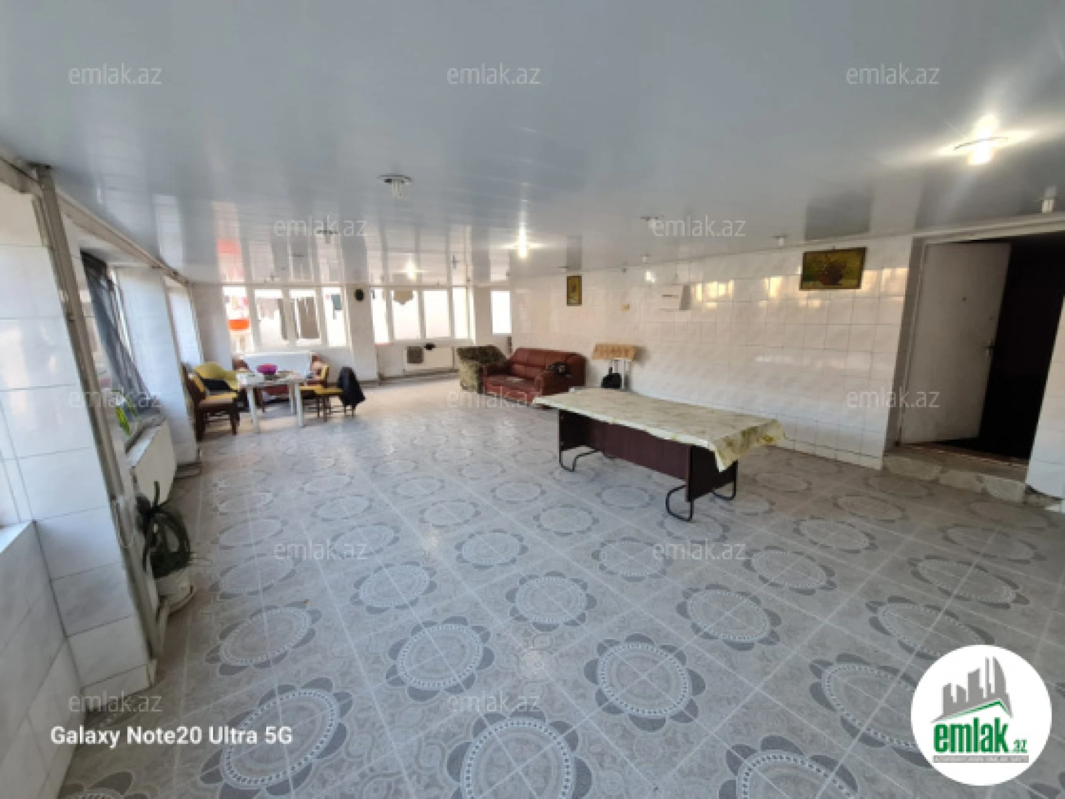 Satılır 7 otaqlı mənzil 500 m²