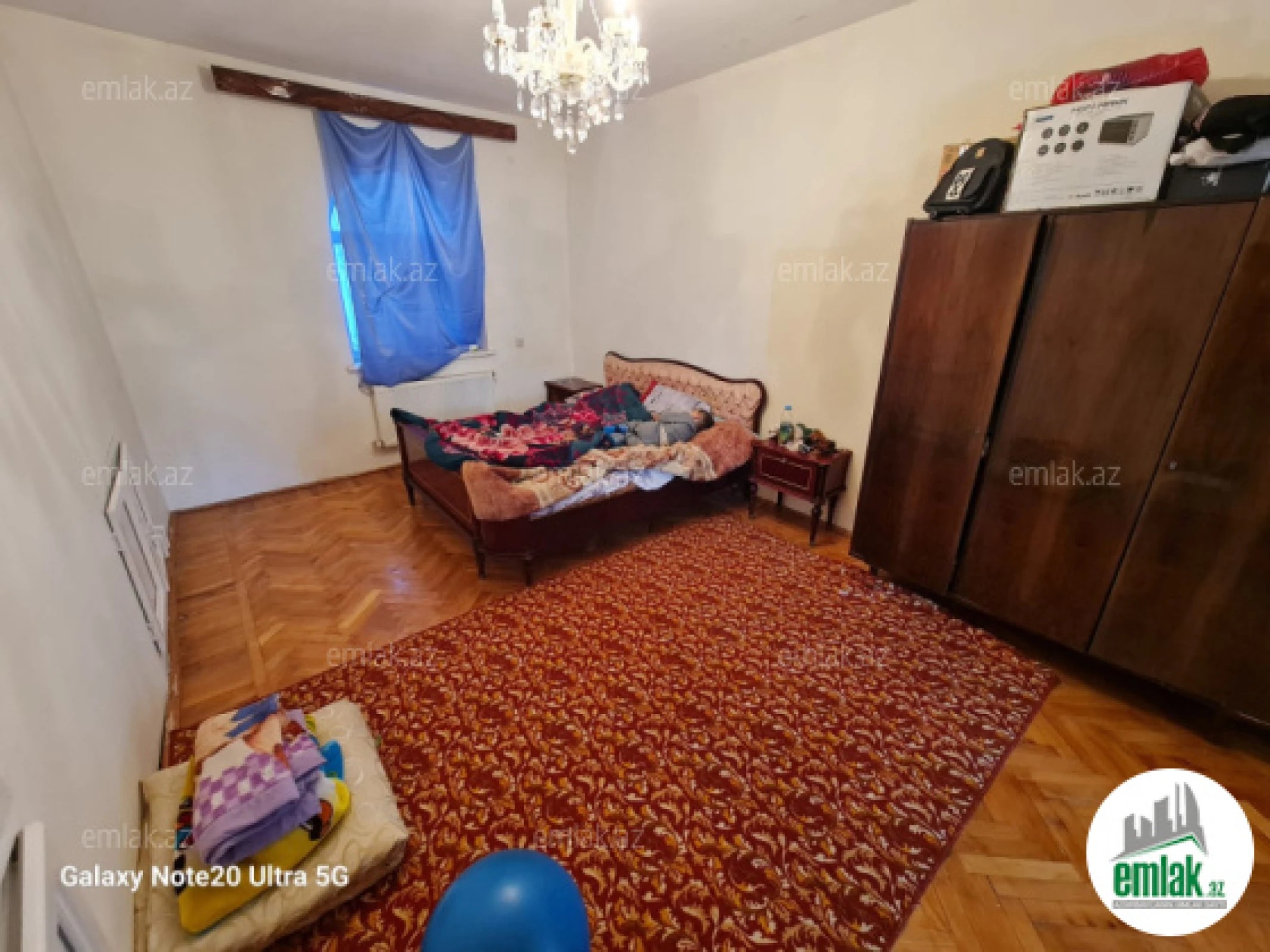Satılır 7 otaqlı mənzil 500 m²
