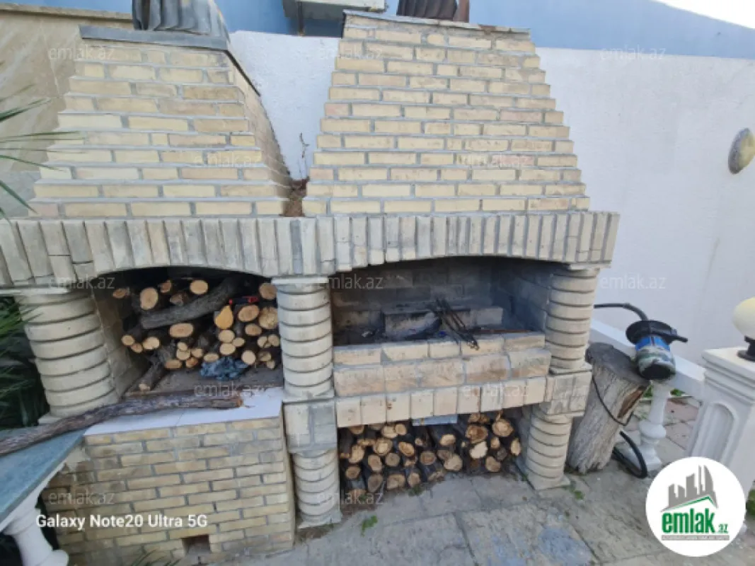 Satılır 7 otaqlı mənzil 500 m²