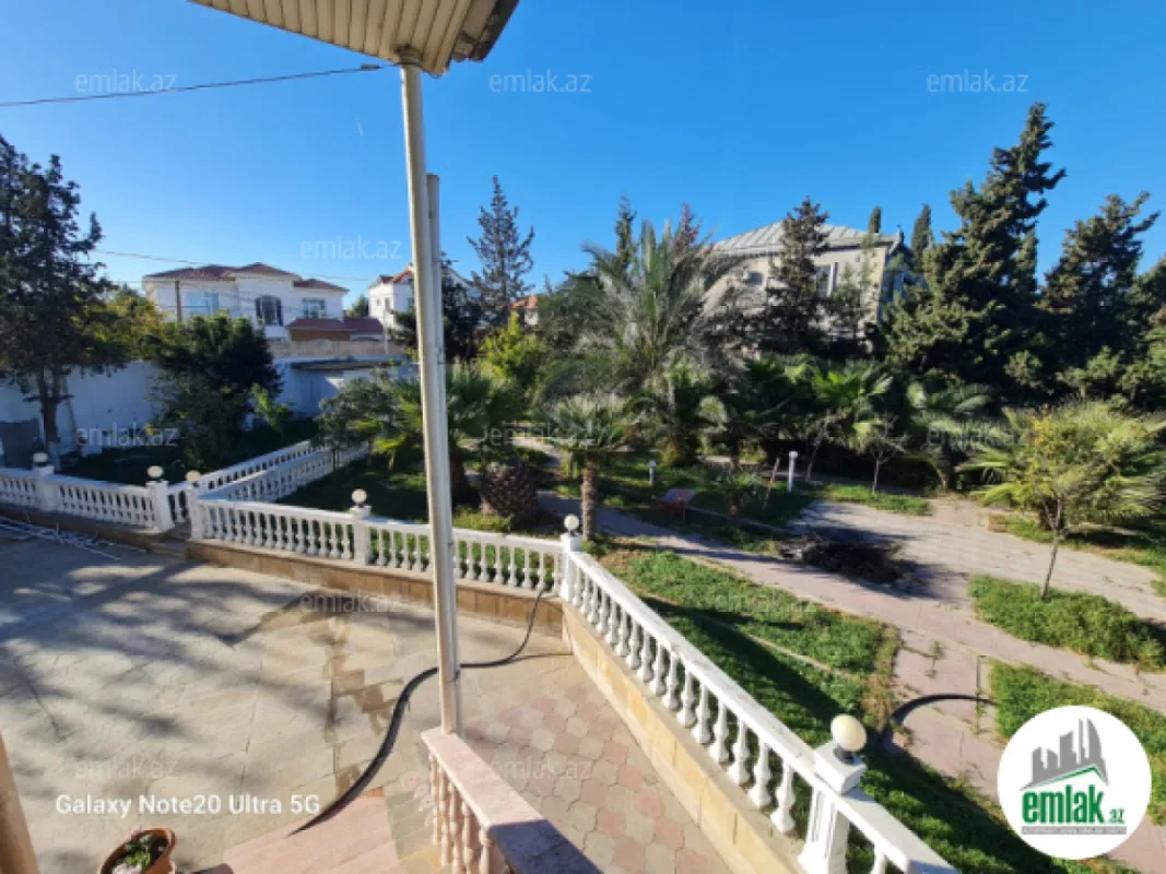 Satılır 7 otaqlı mənzil 500 m²