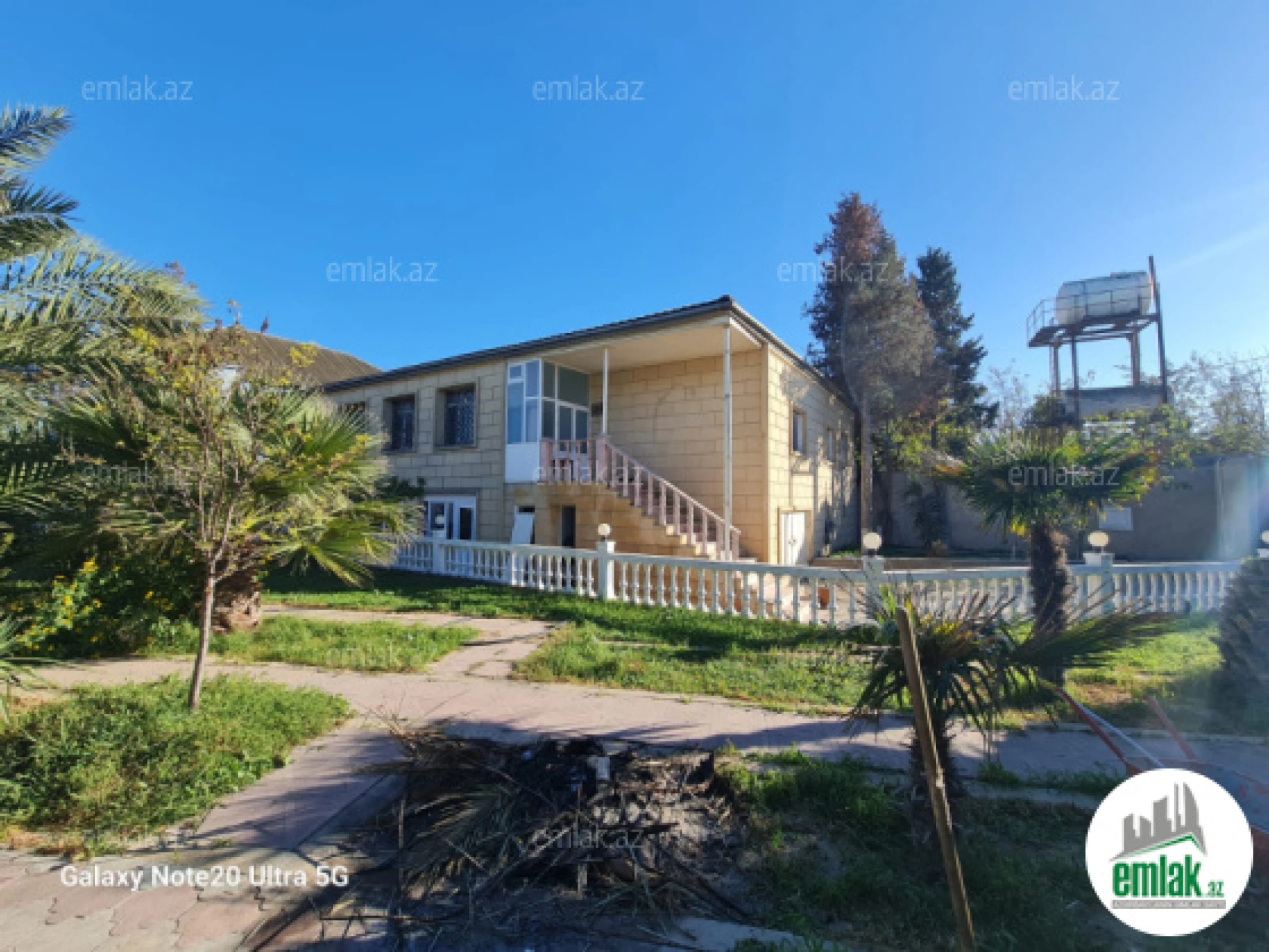 Satılır 7 otaqlı mənzil 500 m²